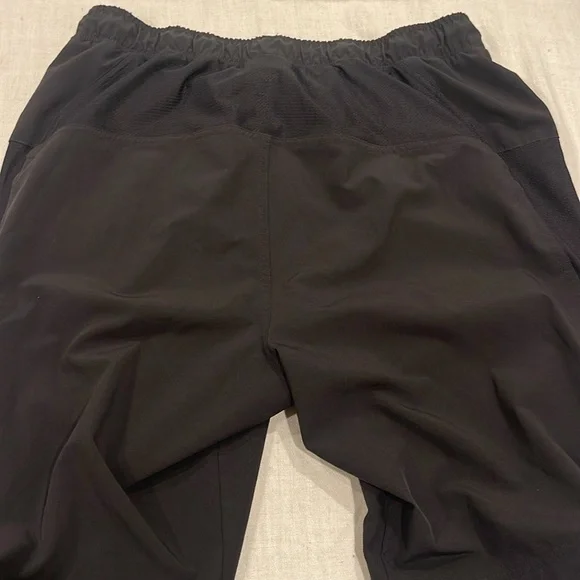 B25009 Elevenpine shorts SZ Large - Picture 6 of 9